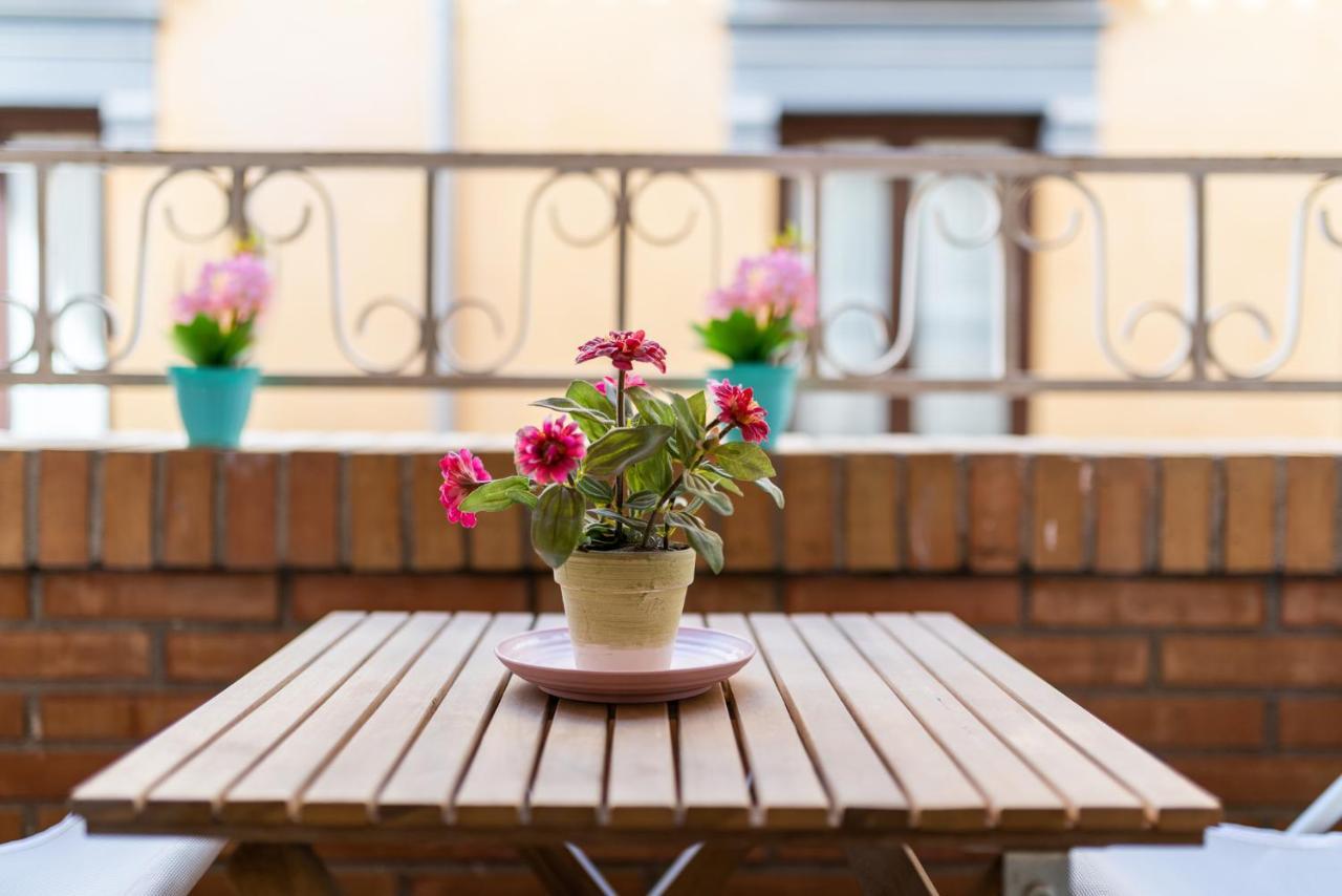 Precioso Apartamento En El Centro De Granada Luaran gambar