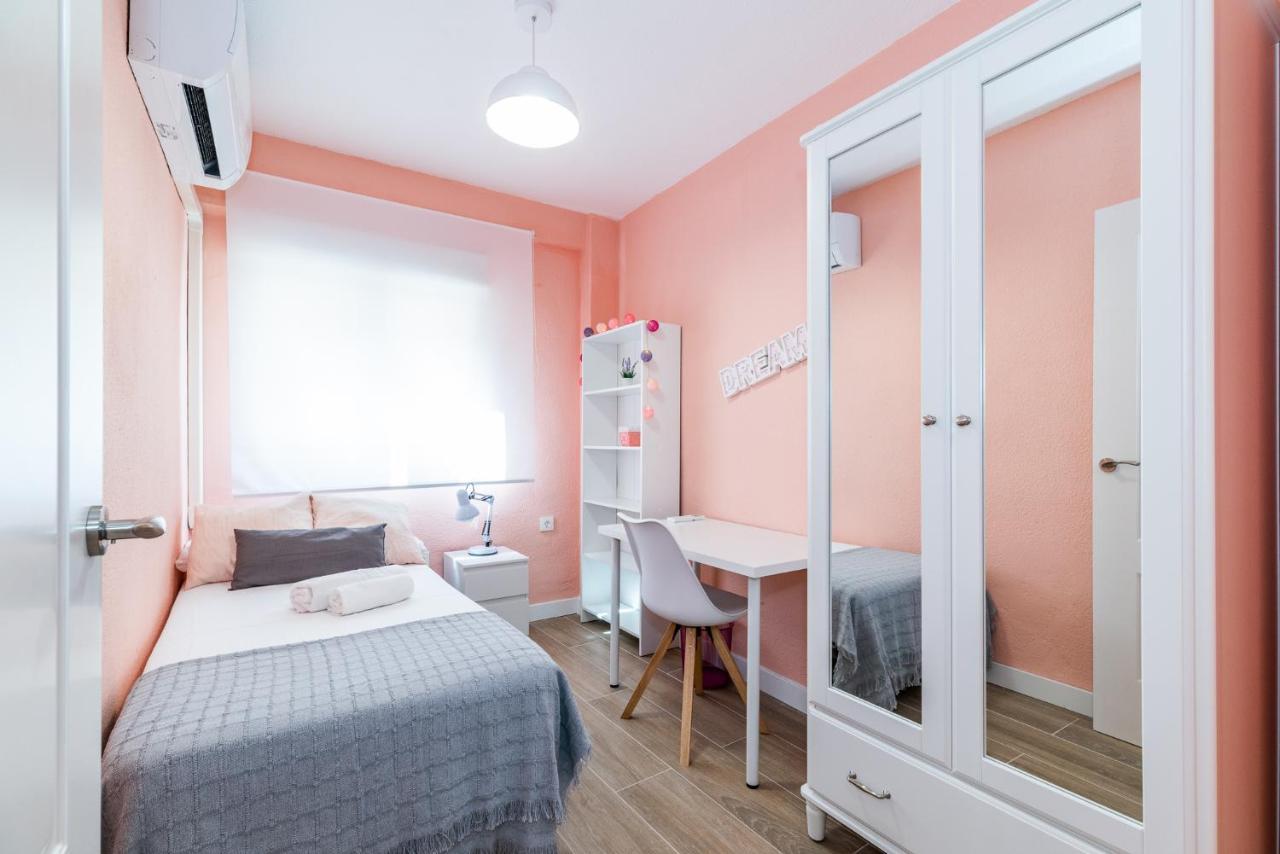 Precioso Apartamento En El Centro De Granada Luaran gambar